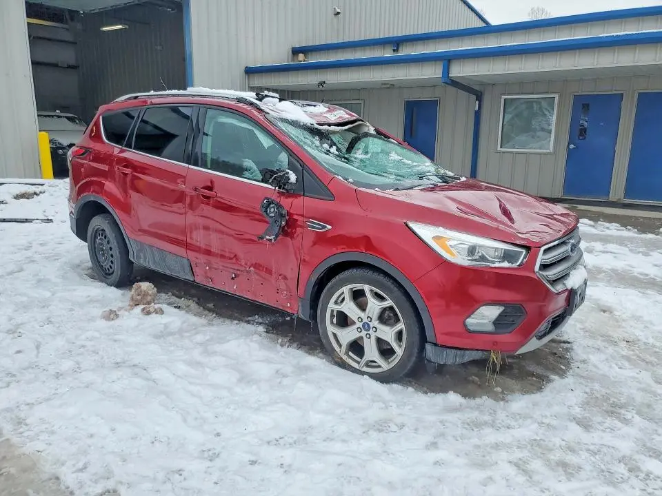 2017 FORD ESCAPE TITANIUM  