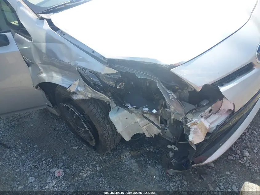 2013 TOYOTA PRIUS  