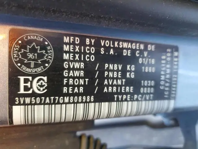 2016 VOLKSWAGEN BEETLE S/SE  