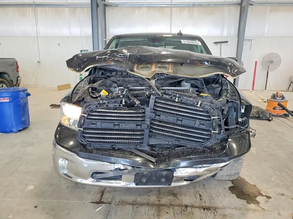 2018 RAM 1500 SLT  