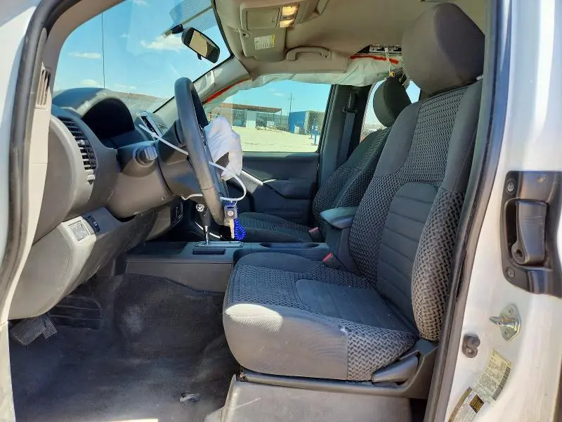 2018 NISSAN FRONTIER SV V6  