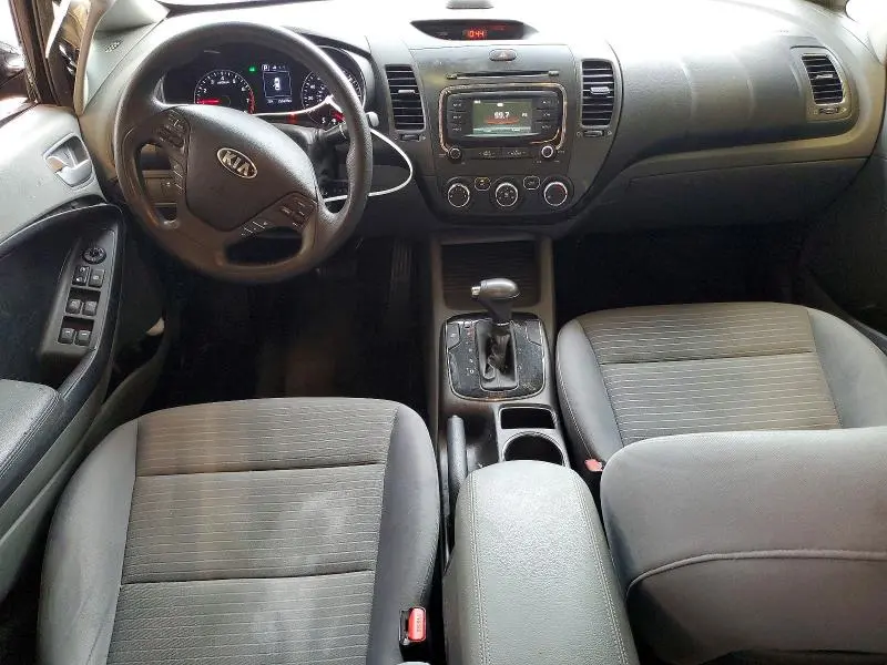 2017 KIA FORTE LX  
