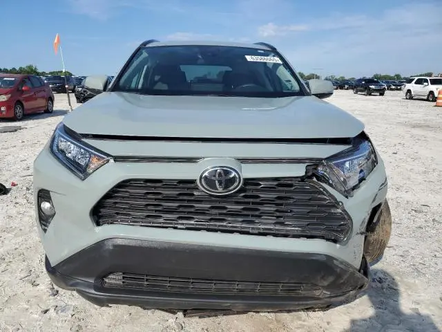 2021 TOYOTA RAV4 XLE  