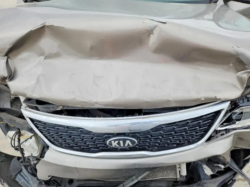 2014 KIA SORENTO LX  