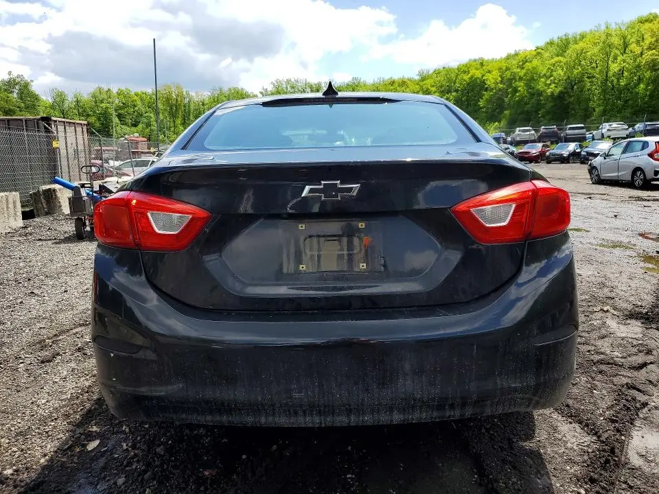 2017 CHEVROLET CRUZE LT  