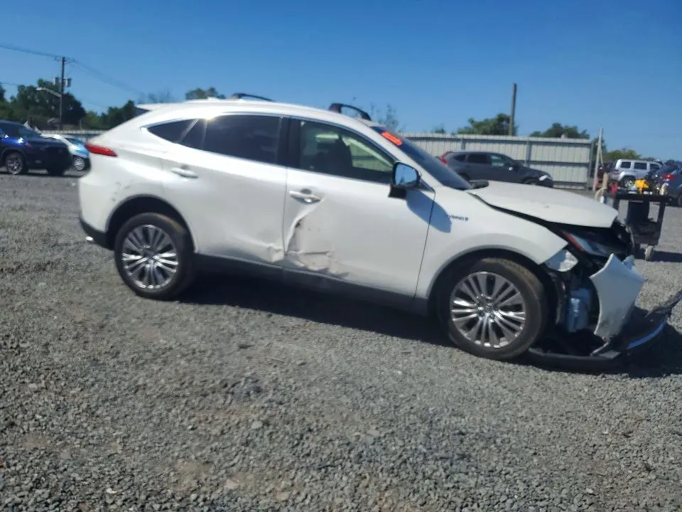 2021 TOYOTA VENZA XLE  