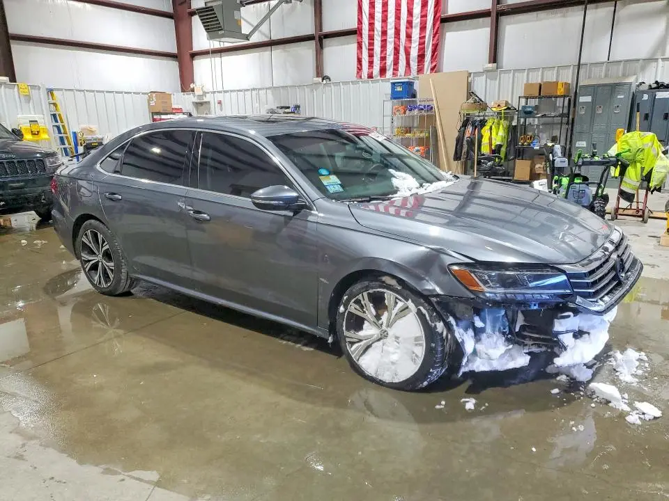 2021 VOLKSWAGEN PASSAT SE  