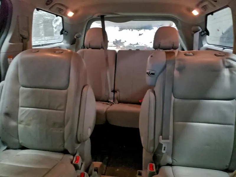 2020 TOYOTA SIENNA XLE  