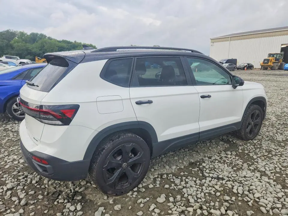 2025 VOLKSWAGEN TAOS SE BLACK  