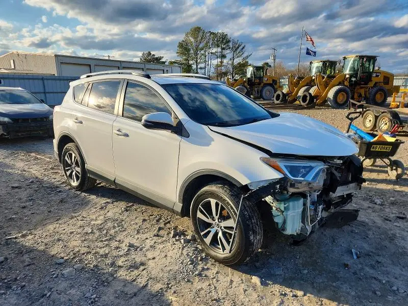 2017 TOYOTA RAV4 XLE  