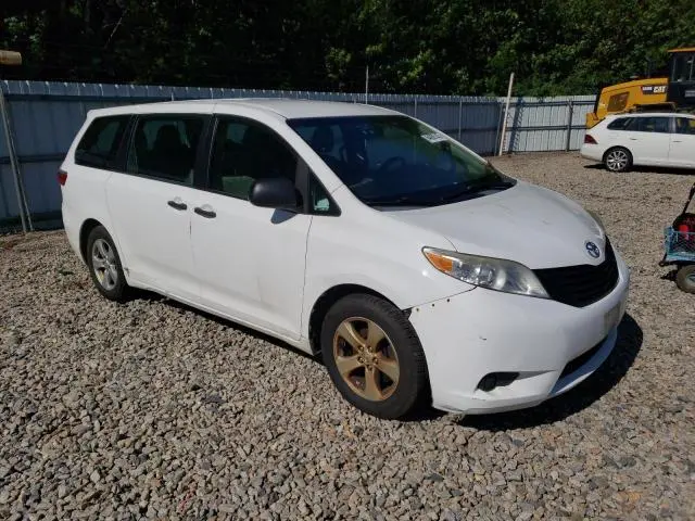 2015 TOYOTA SIENNA   