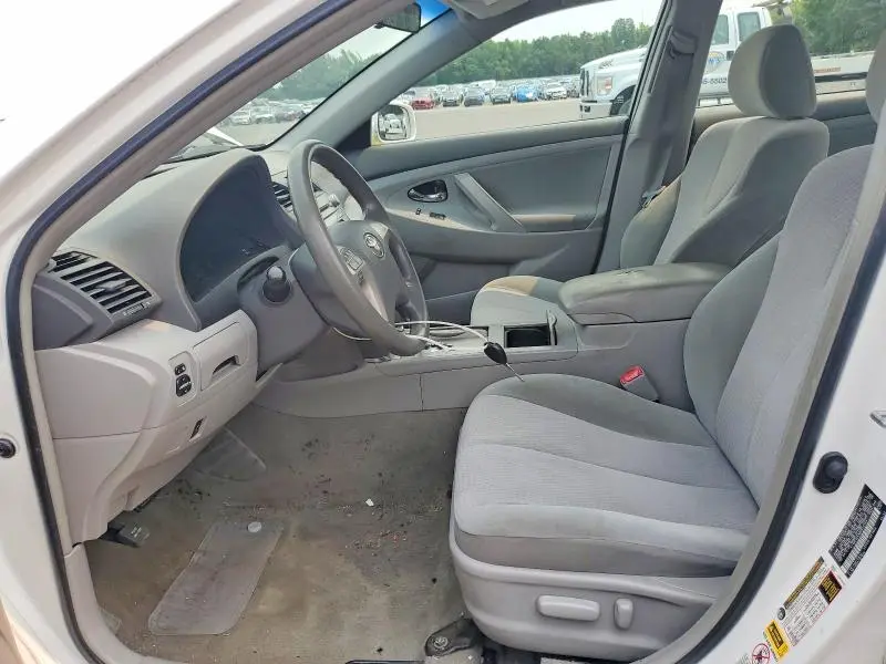 2011 TOYOTA CAMRY LE  