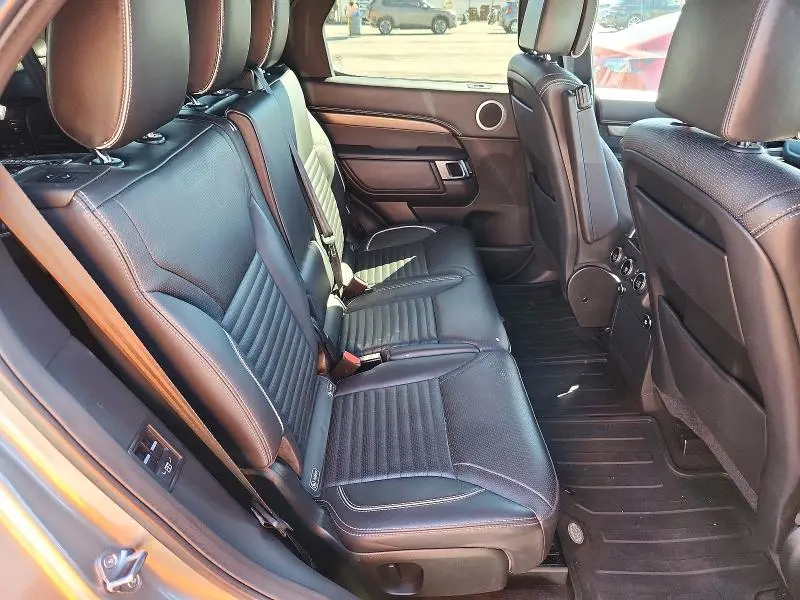 2019 LAND ROVER DISCOVERY HSE LUXURY  