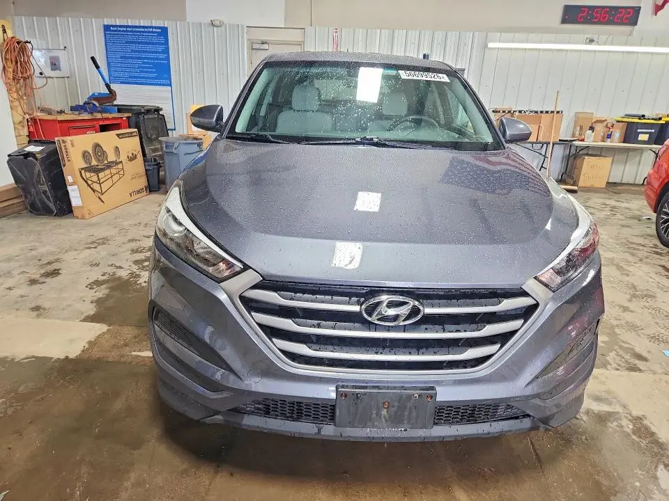 2018 HYUNDAI TUCSON SE  