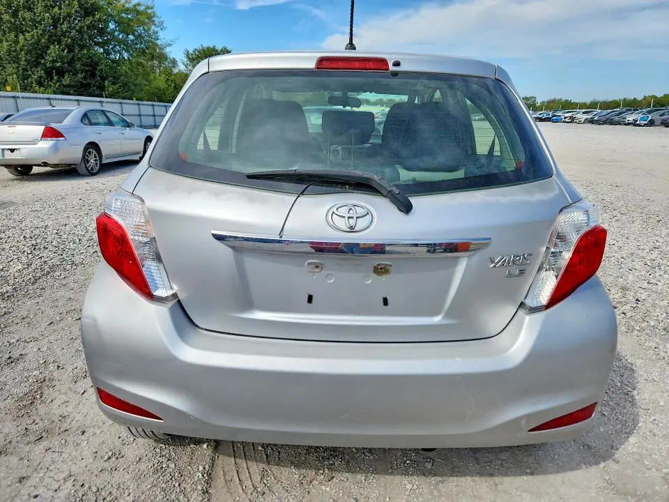 2013 TOYOTA YARIS 5-DOOR LE  