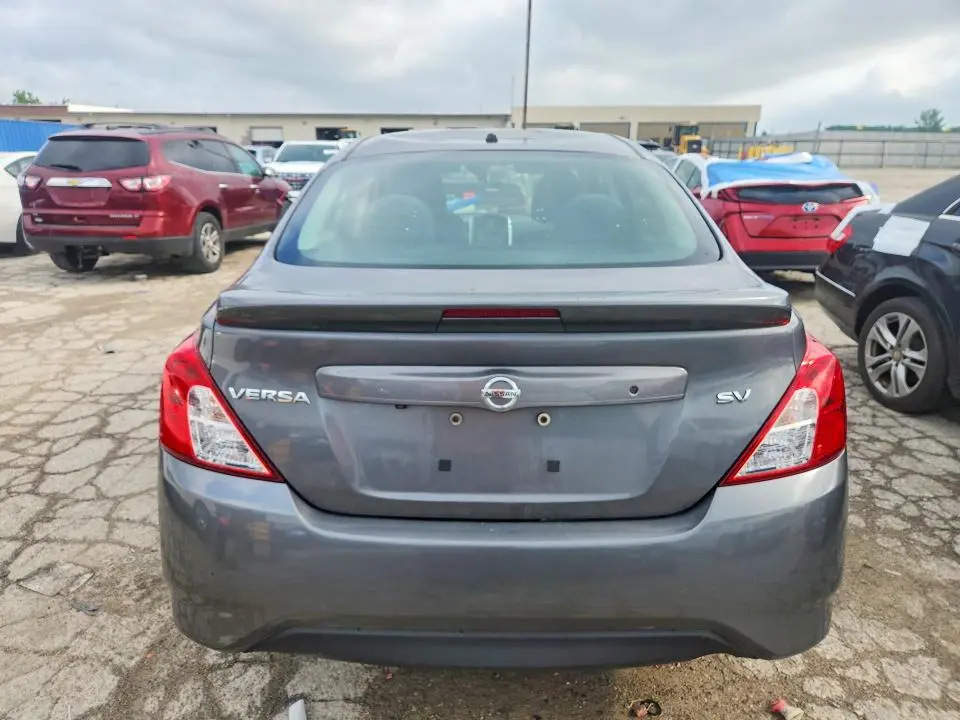 2019 NISSAN VERSA SV  