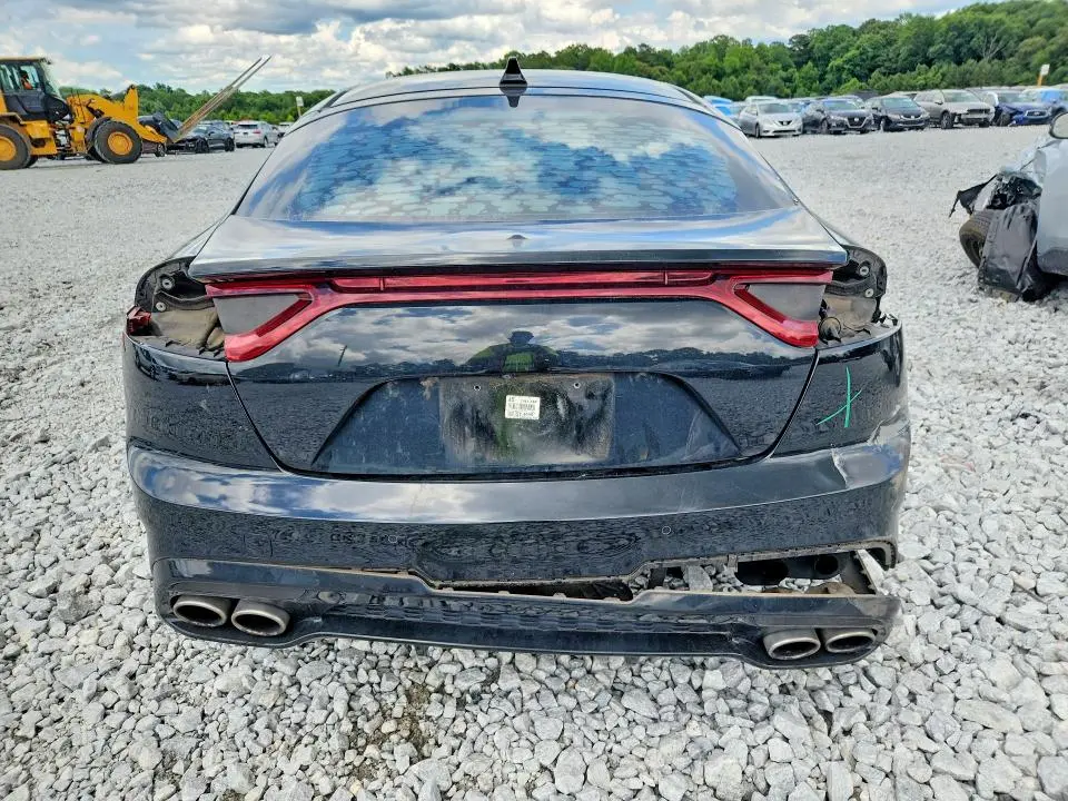 2019 KIA STINGER GT2  