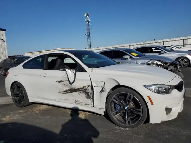 2016 BMW M4   