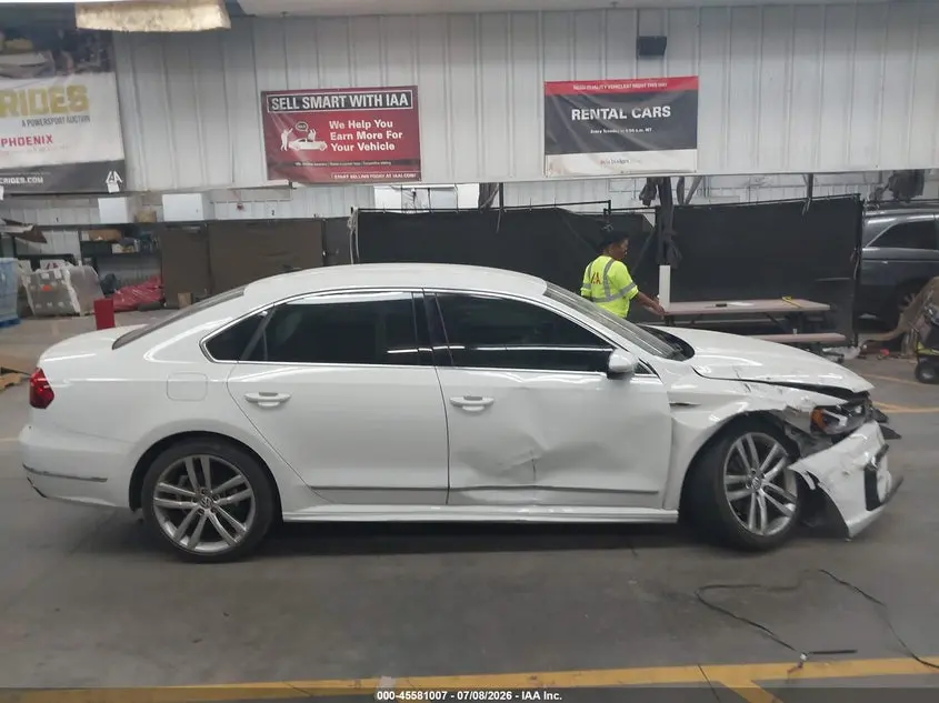 2017 VOLKSWAGEN PASSAT 1.8T R-LINE