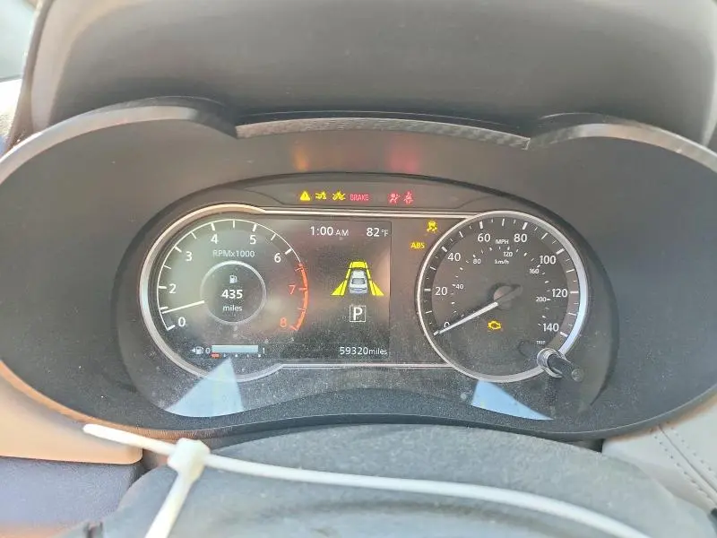 2020 NISSAN VERSA SV  