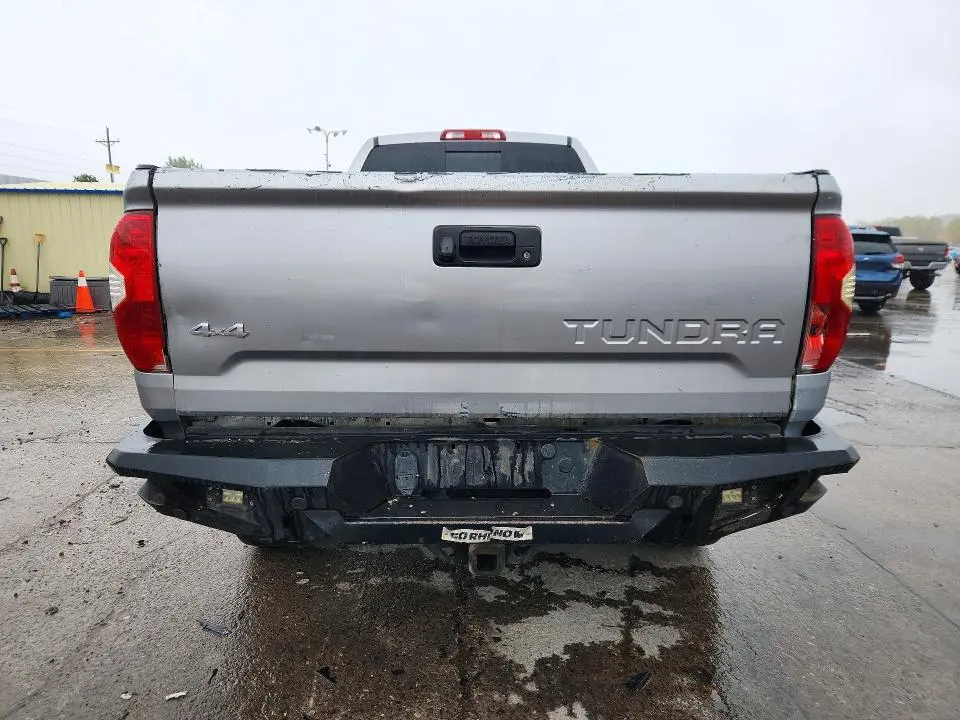 2016 TOYOTA TUNDRA SR5  