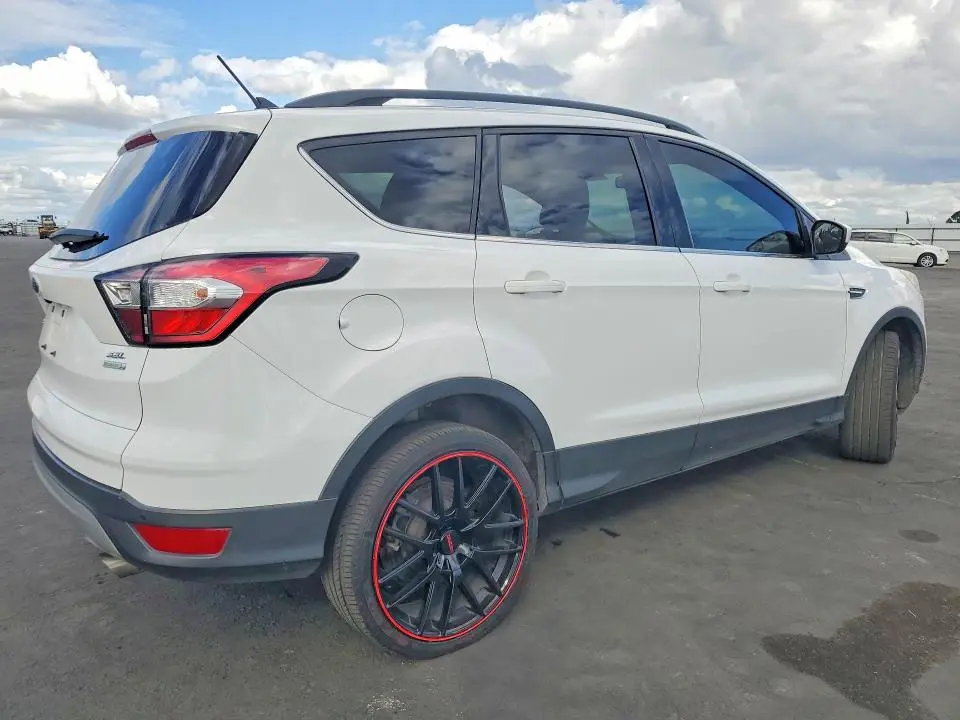 2018 FORD ESCAPE SEL  