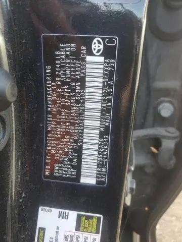 2020 TOYOTA COROLLA XLE  