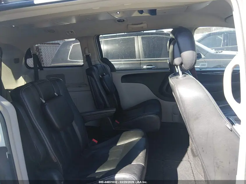 2013 CHRYSLER TOWN & COUNTRY TOURING