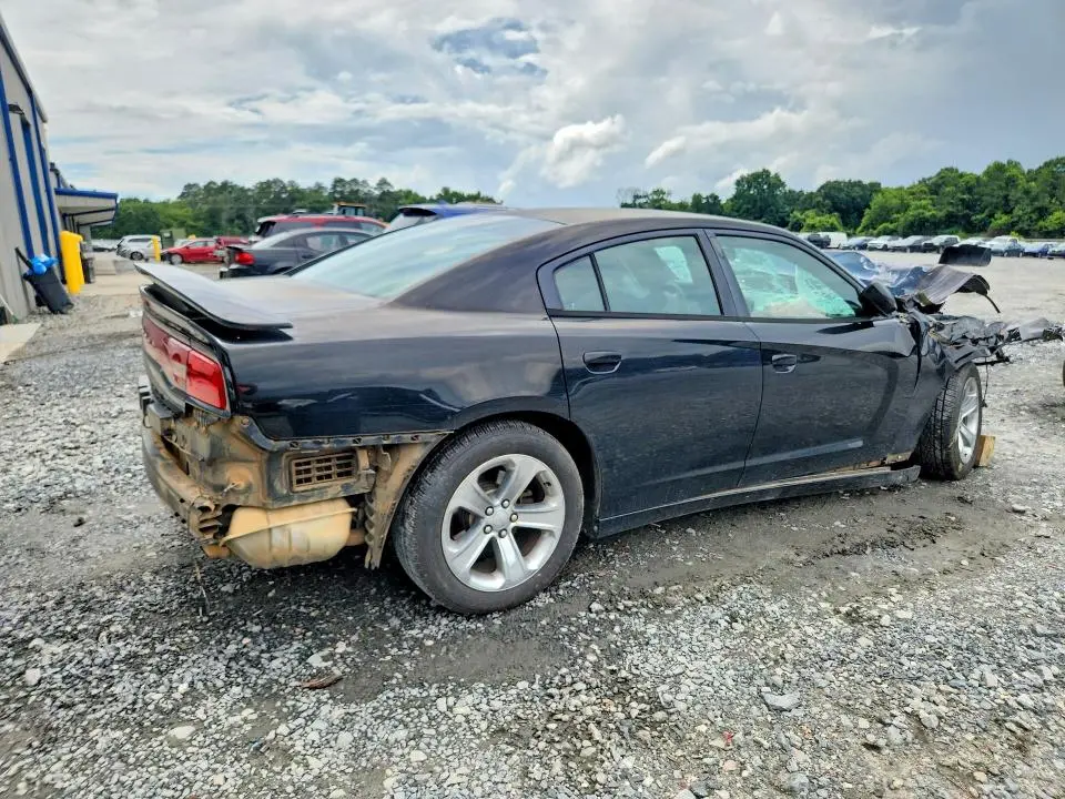 2013 DODGE CHARGER SE  
