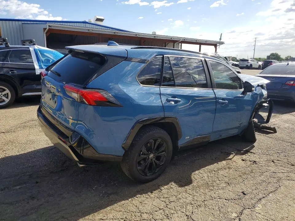 2022 TOYOTA RAV4 SE  