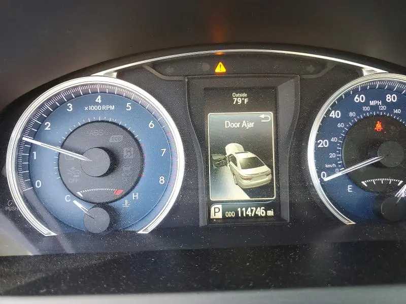 2017 TOYOTA CAMRY XLE  