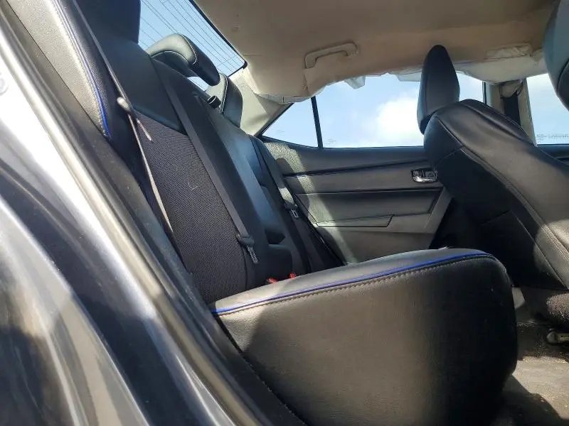 2017 TOYOTA COROLLA SE  