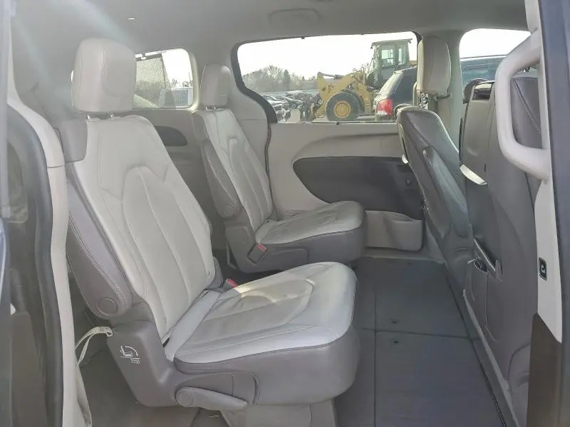 2017 CHRYSLER PACIFICA TOURING L PLUS  