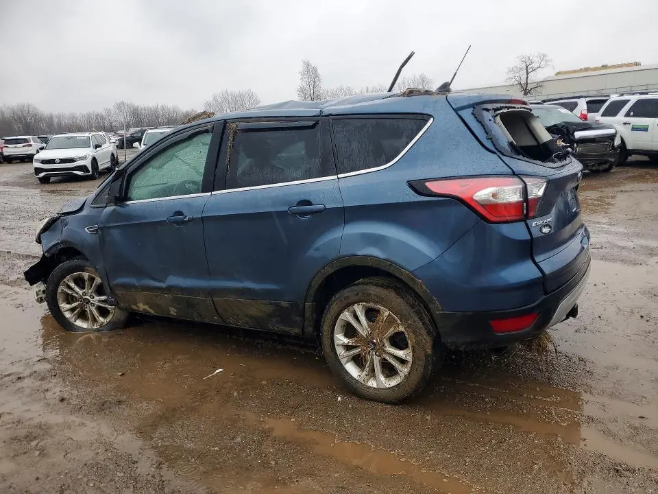 2018 FORD ESCAPE SE  