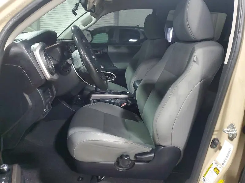 2017 TOYOTA TACOMA SR5 V6  