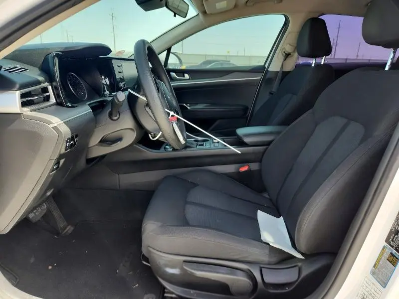 2022 KIA K5 LXS  