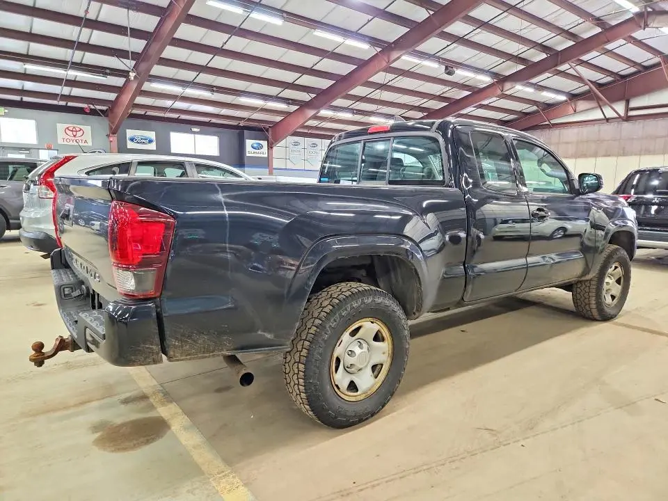 2018 TOYOTA TACOMA SR  