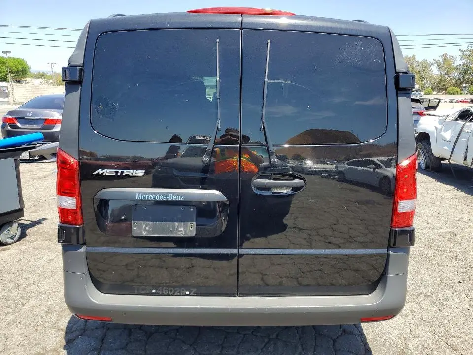 2023 MERCEDES-BENZ METRIS   