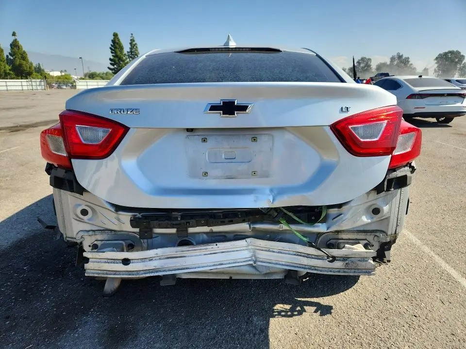 2018 CHEVROLET CRUZE LT  