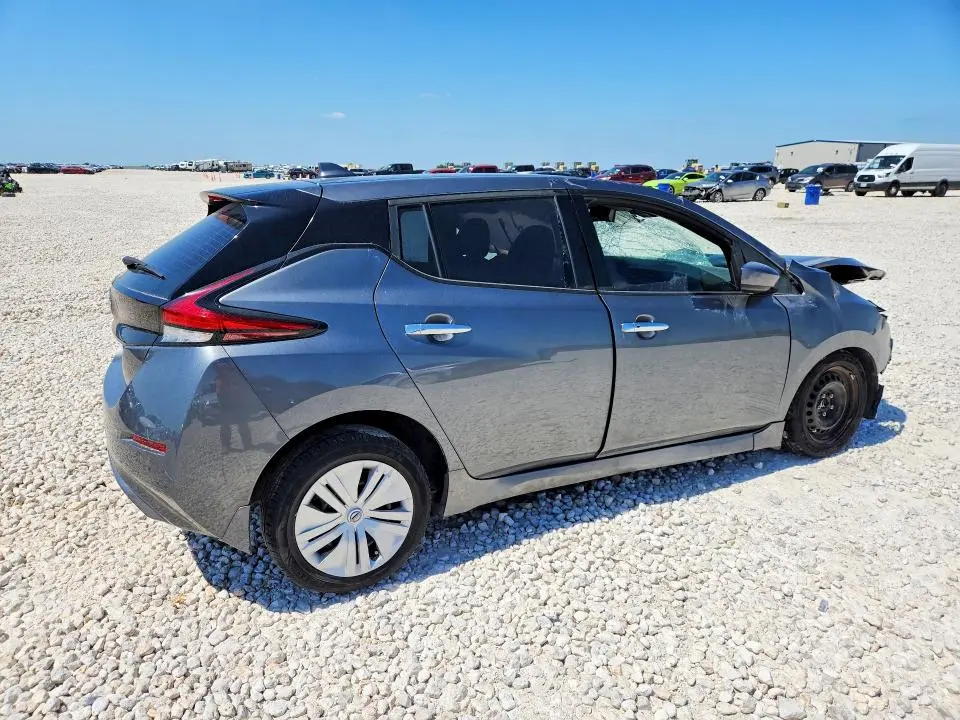 2023 NISSAN LEAF S  