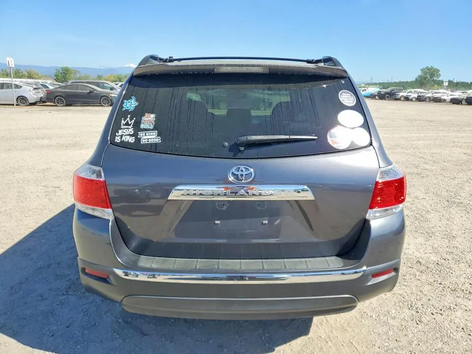 2013 TOYOTA HIGHLANDER PLUS  