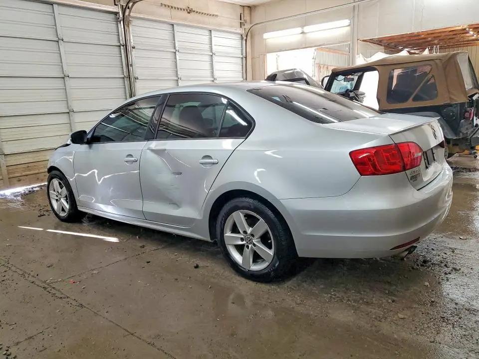 2012 VOLKSWAGEN JETTA TDI  