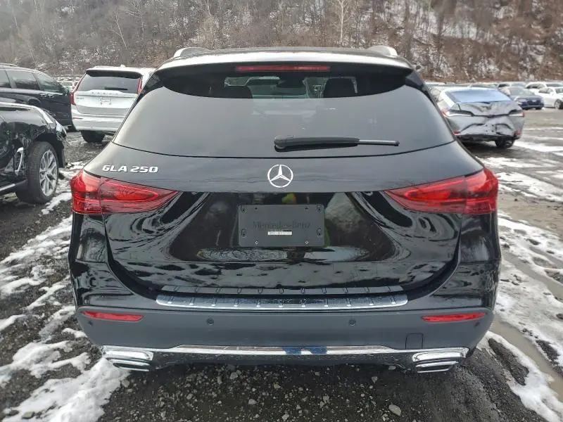 2025 MERCEDES-BENZ GLA 250  