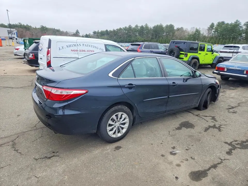 2017 TOYOTA CAMRY LE  