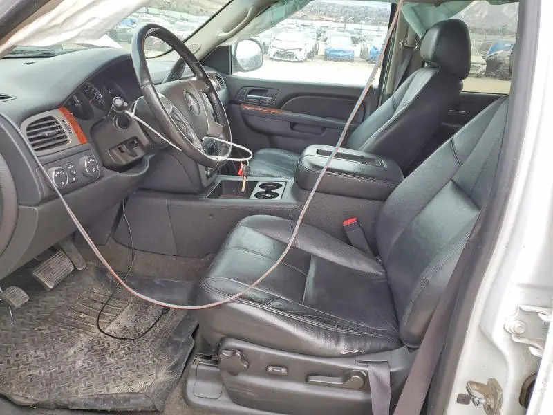 2013 GMC YUKON XL K1500 SLT  