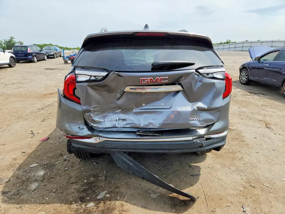 2021 GMC TERRAIN SLT  