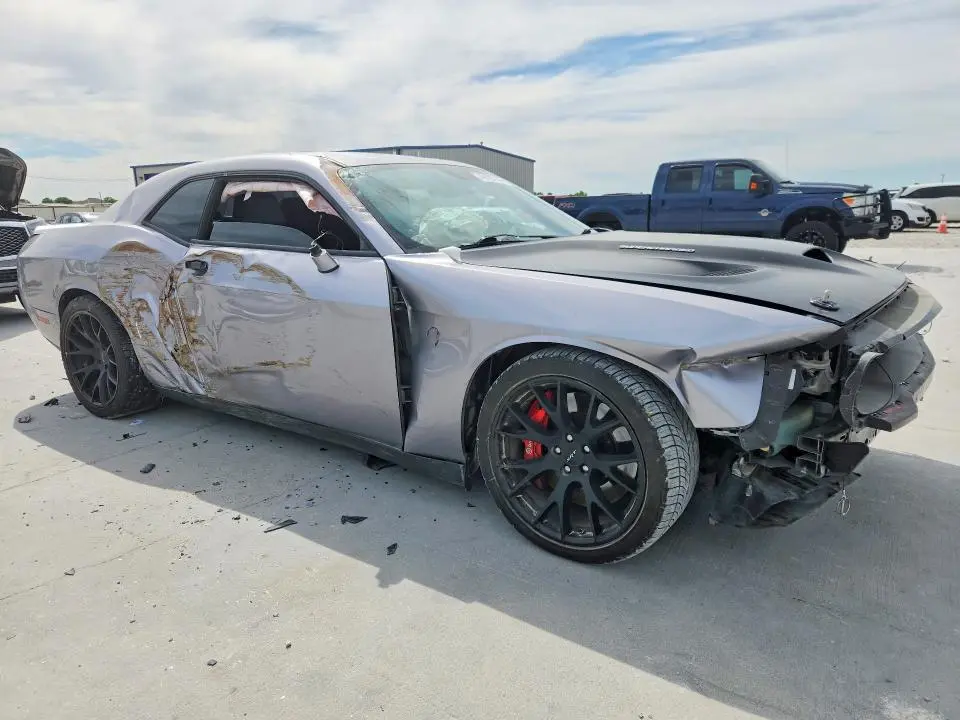 2016 DODGE CHALLENGER SRT HELLCAT  