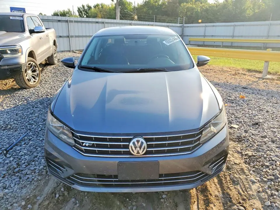 2017 VOLKSWAGEN PASSAT R-LINE  