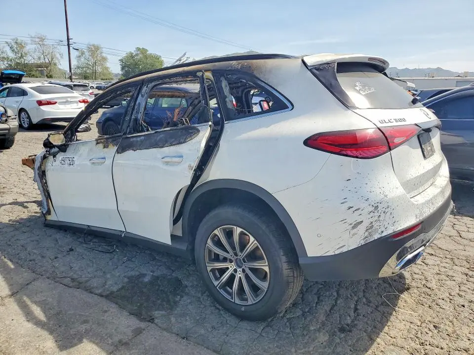 2024 MERCEDES-BENZ GLC 300  