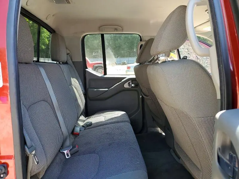2016 NISSAN FRONTIER SV  